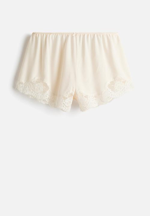 H&M - Lace-trimmed pyjama shorts - cream