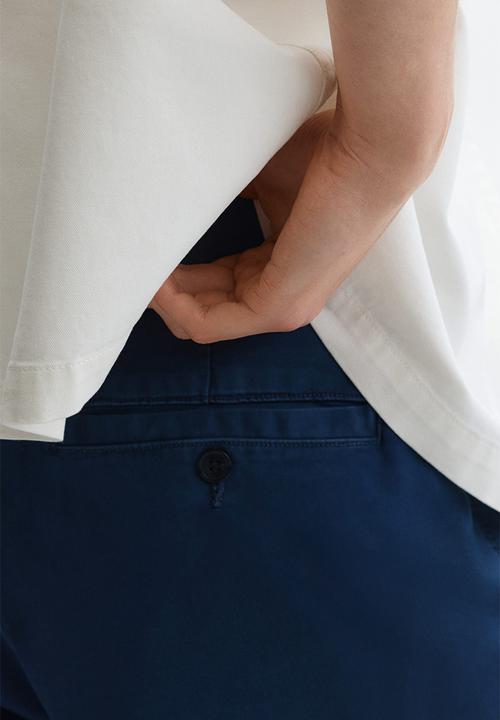 H&M - Relaxed fit cotton chinos - dark blue