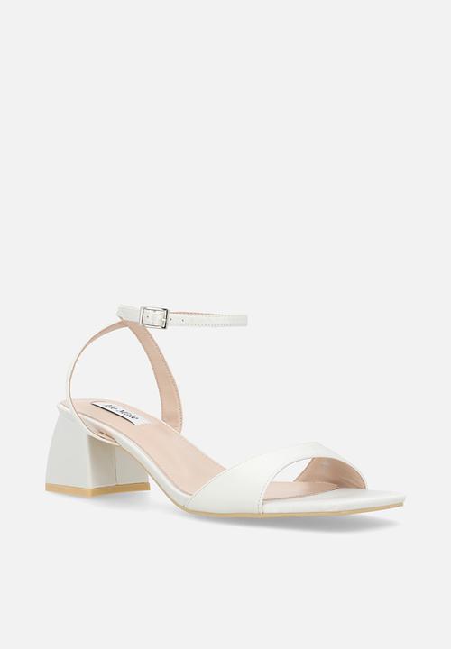 Be Mine - Ammie open toe block heel ankle strap - ivory satin