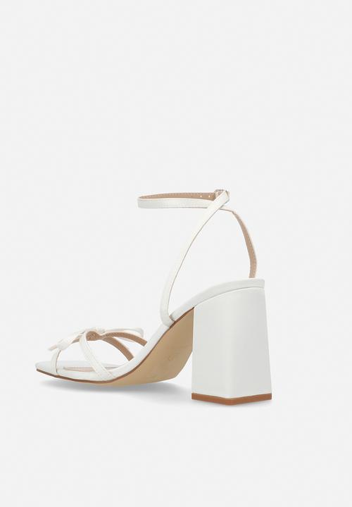Be Mine - Tamara open toe block heel ankle strap - ivory satin