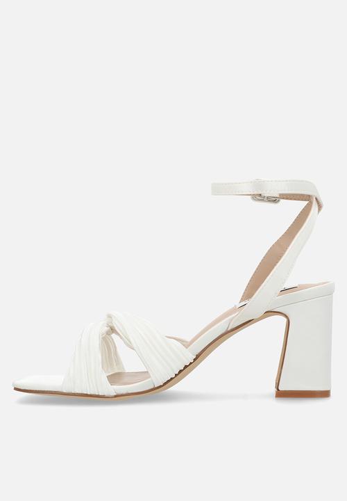 Be Mine - Diva open toe block heel ankle strap - ivory satin
