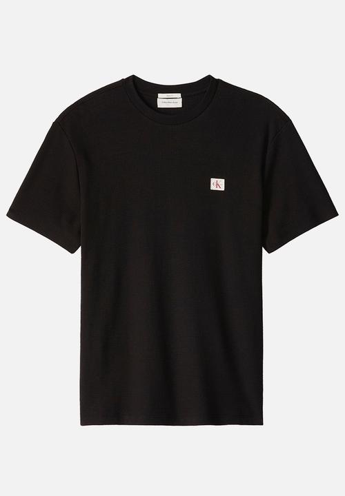 Calvin Klein - SS WAFFLE BADGE CREWNK TEE - Black