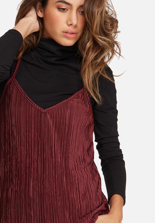 dailyfriday - Plissé v-neck cami
