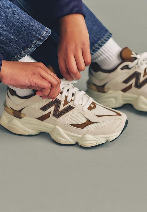 New Balance  - 9060 Grade School