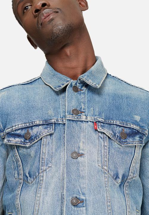 Levi’s® - The trucker jacket