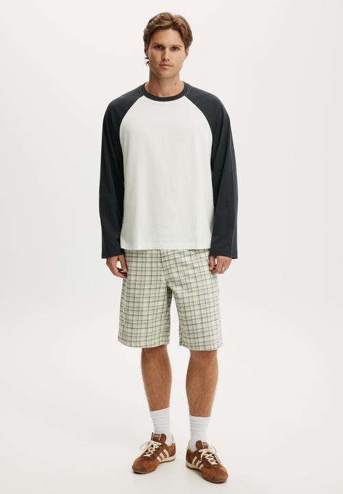Cotton On - Cropped Fit Long Sleeve - Vintage White/Washed Black