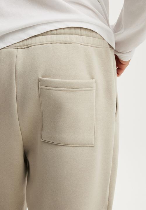 Cotton On - Relaxed Track Pant - Stone