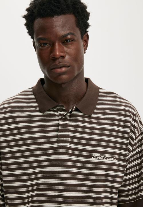Cotton On - Box Fit Short Sleeve Polo - Chocolate Stripe