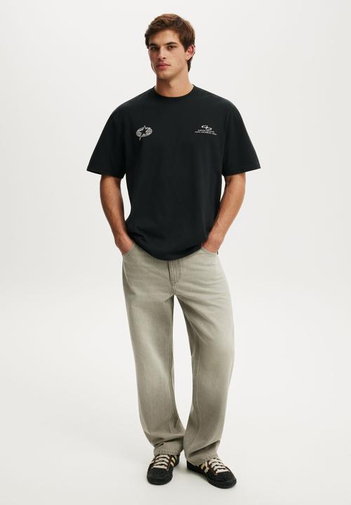 Cotton On - Everyday Fit Graphic T-shirt - Black/Everyday Aesthetics 