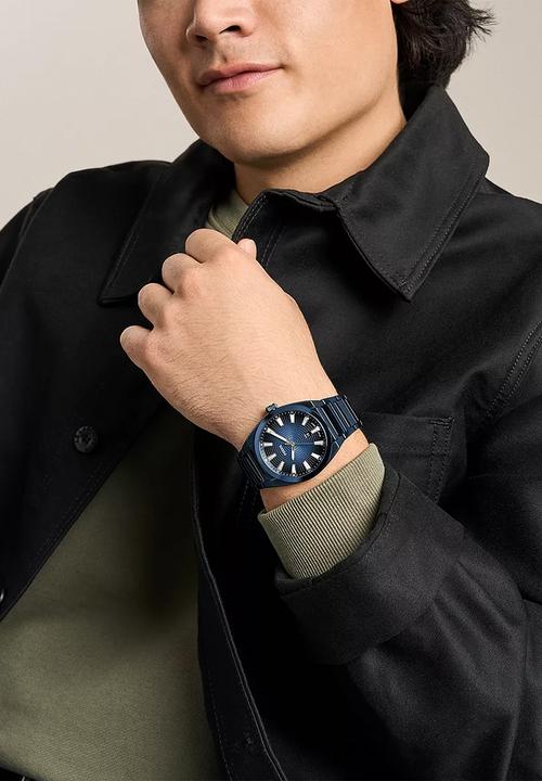Fossil - Everett Three-Hand Navy Stainless Steel  FS6169 Watch - Blue