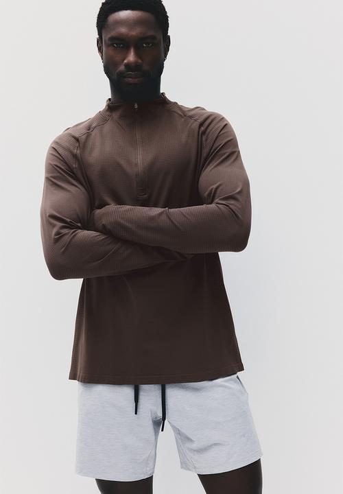 H&M - Muscle fit zip top sports top with drymove™ - brown