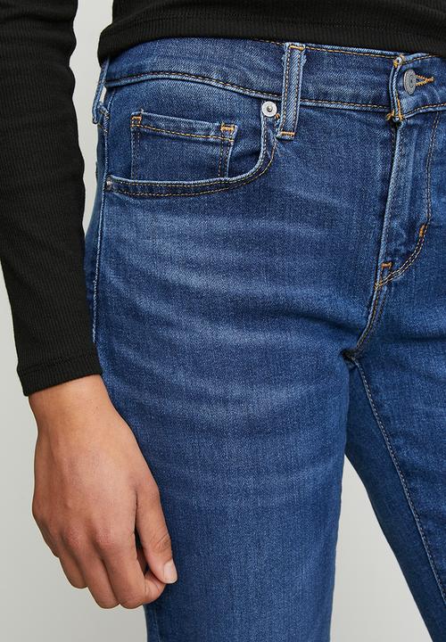 Levi’s® - Curvy Straight Jeans - Move