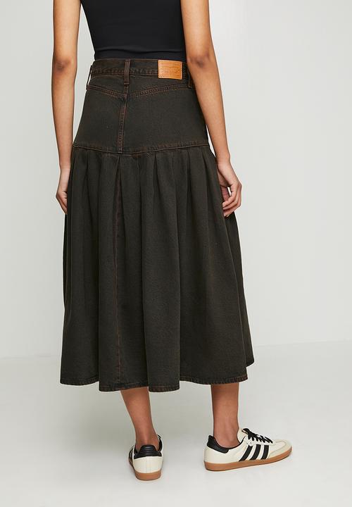 Levi’s® - Yoked Pleated Skirt - Over A Cup Skirt