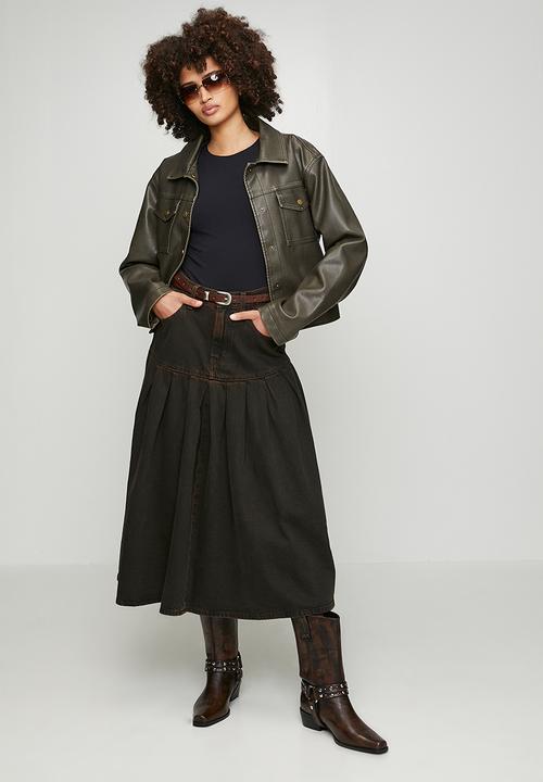Levi’s® - Yoked Pleated Skirt - Over A Cup Skirt