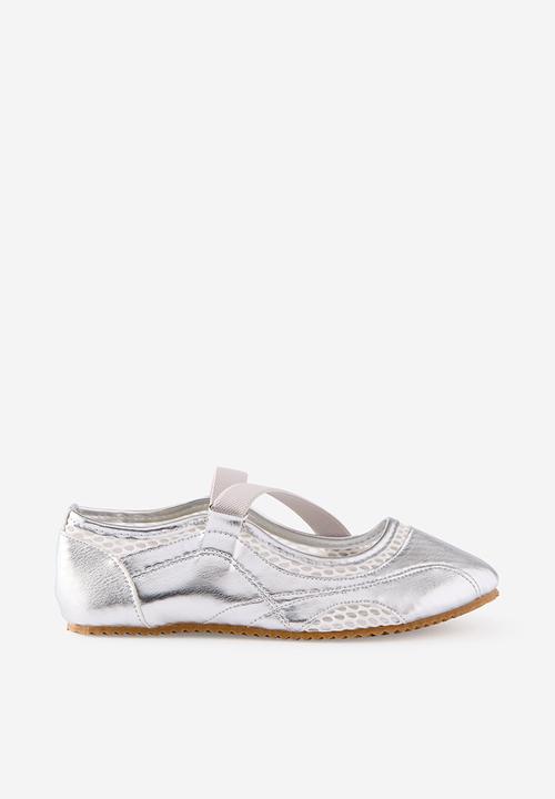 Cotton On - Spencer Sporty Flats - Silvery