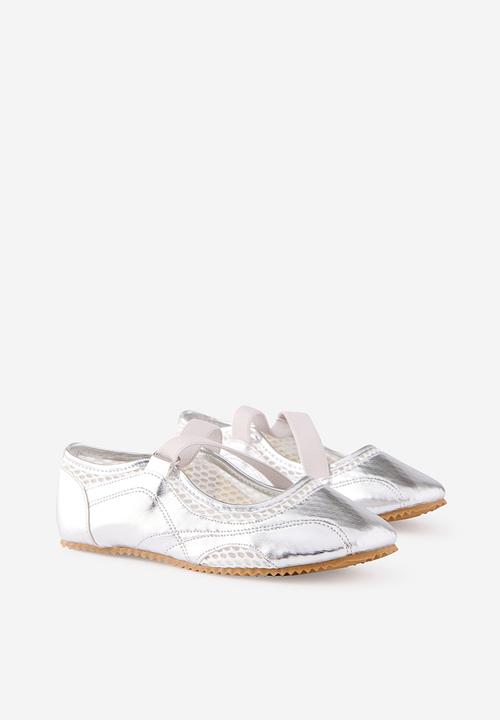 Cotton On - Spencer Sporty Flats - Silvery