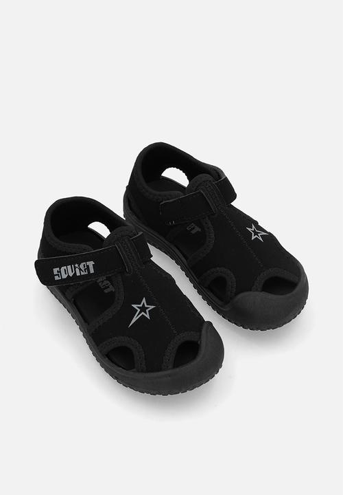 SOVIET - I singh p2 - black mono