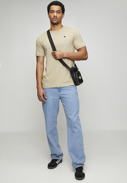 adidas Originals - ESS Tee  - KHAKI THREE