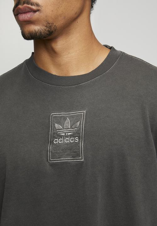 adidas Originals - ELEVATED GFX Tee E - BLACK
