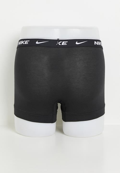 Nike - KE1008-Men's Dri-Fit Everyday Cotton Trunk 3 Pack - WHITE/GREY HEATHER/BLACK