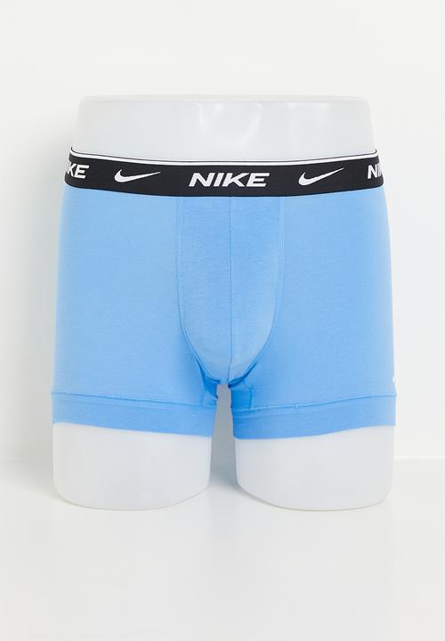 Nike - KE1008-Men's Dri-Fit Everyday Cotton Trunk 3 Pack - Swoosh Print/Cool Grey/UniBlue