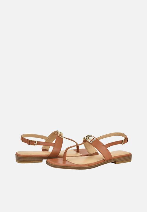 GUESS - Ramiry Sandle - Brown