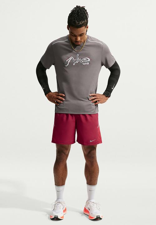 Nike - Dri-Fit Miler 7In 2In1 Short - Tough Red/Sport Red/Reflective Silv