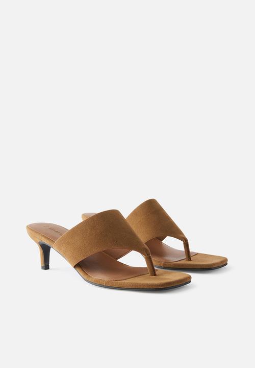 Cotton On - Bobbie kitten heel - tan micro