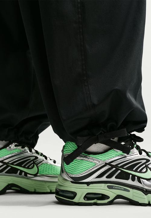 Nike - W Nk Street Utlty Wvn Os Pant - Black/Black