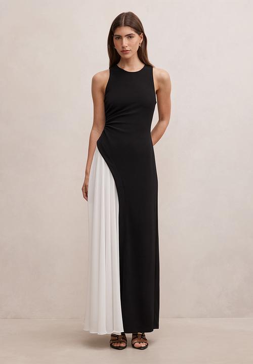 Forever New - Candace halter contrast maxi dress in black/white