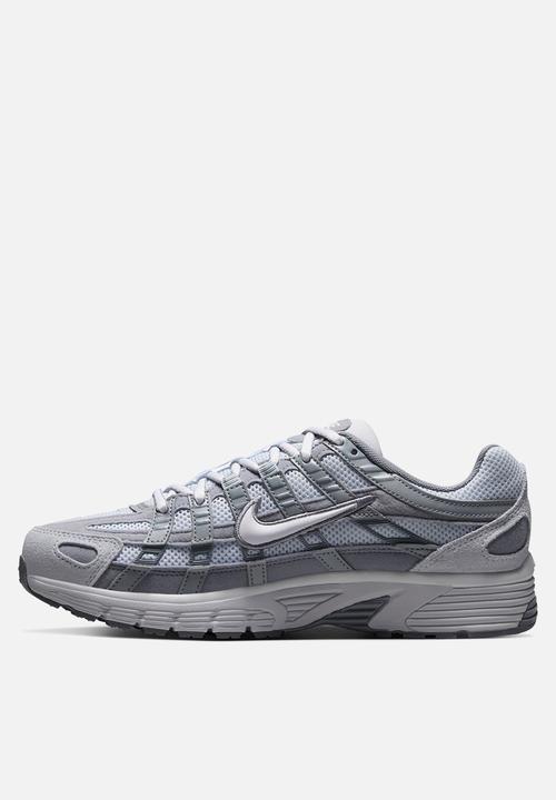 Nike - Nike P-6000