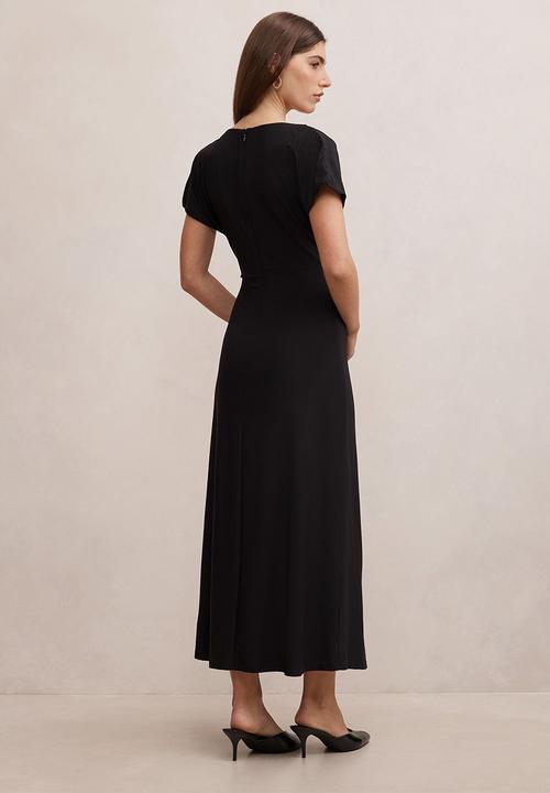 Forever New - Tahnee ruched waist midi dress in black