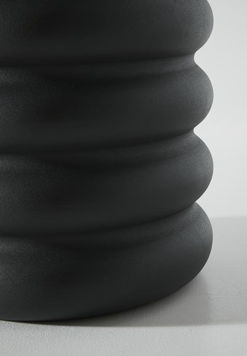 H&S - Rib metal planter set of 3 - Black
