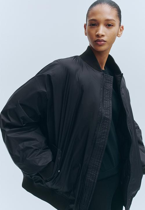 H&M - WARDROBE.NYC H&M:  Oversized down bomber jacket - black