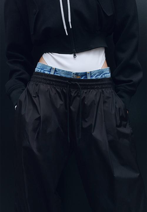 H&M - WARDROBE.NYC H&M:  Nylon track pants - black