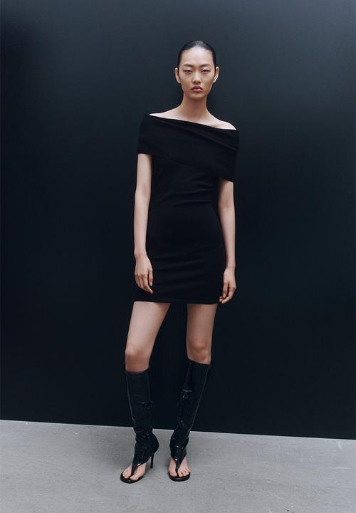 WARDROBE.NYC H&M: Fine-knit off-the-shoulder dress - black