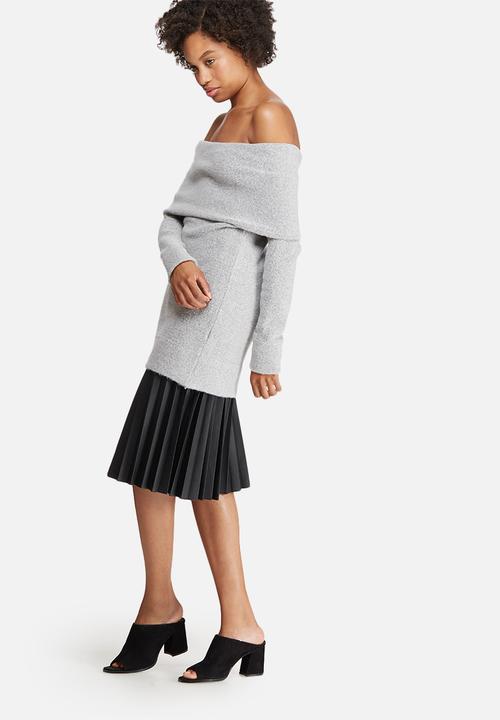 dailyfriday - Off shoulder tunic
