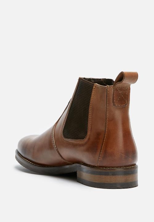 basicthread - Cameron leather chelsea boot