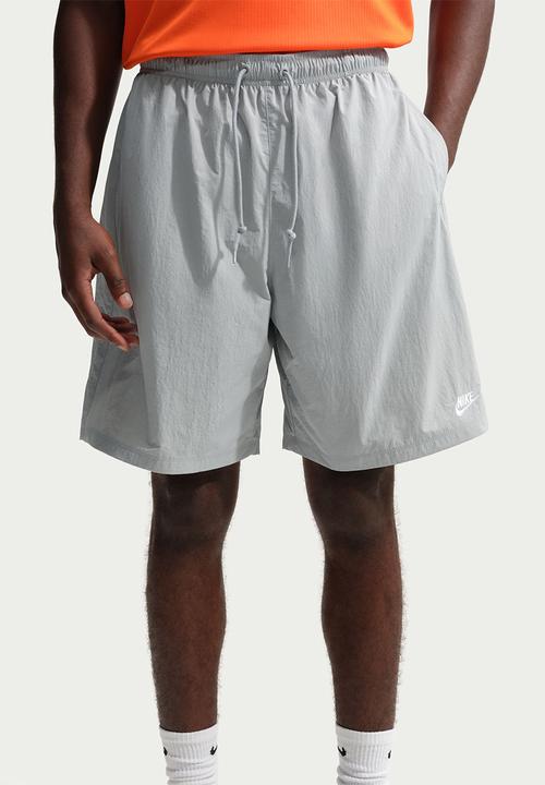 Nike - NSW Club Sport Short - Lt Smoke Grey/White