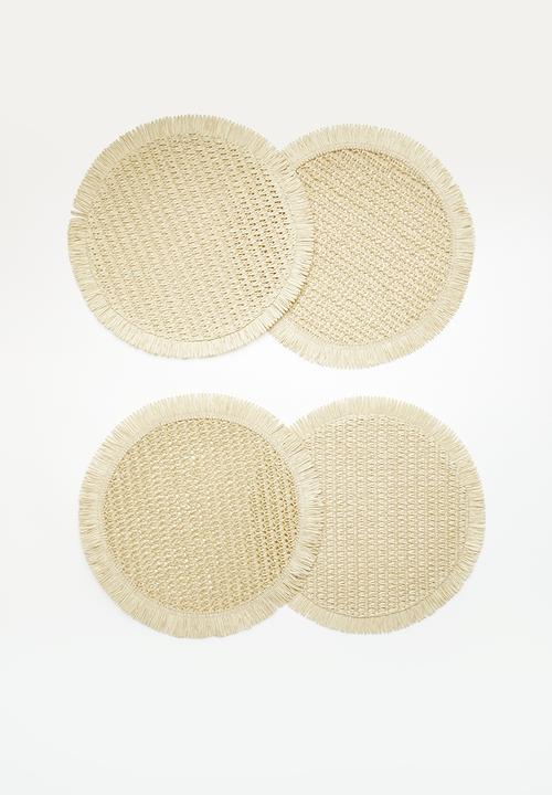 Excellent Houseware - Frilo placemat set of 4 - Sand