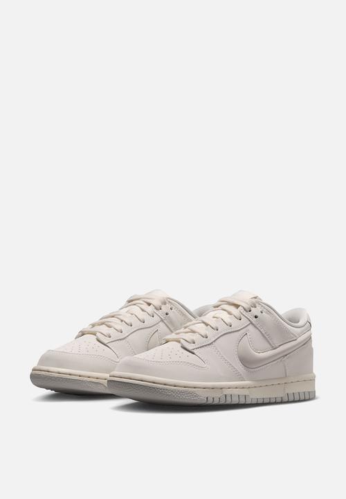Nike - Nike Dunk Low Lv8 Grade School