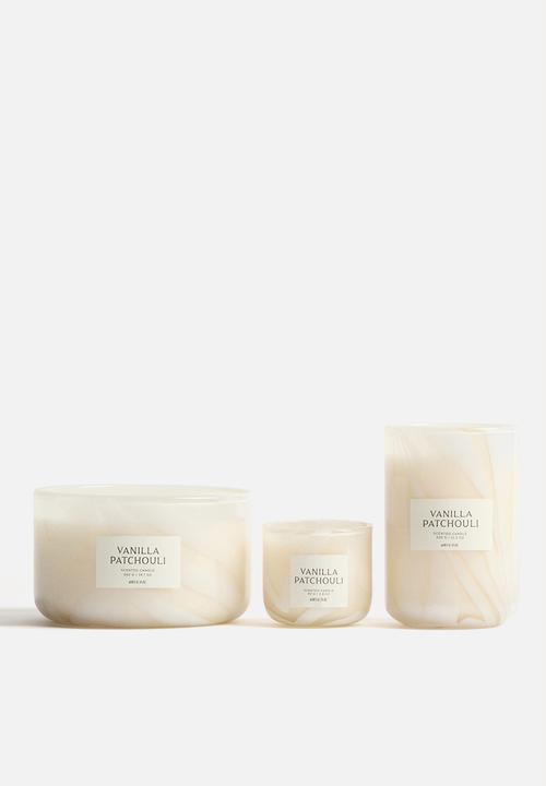 H&M - Large scented candle in glass holder - vanilla patchouli