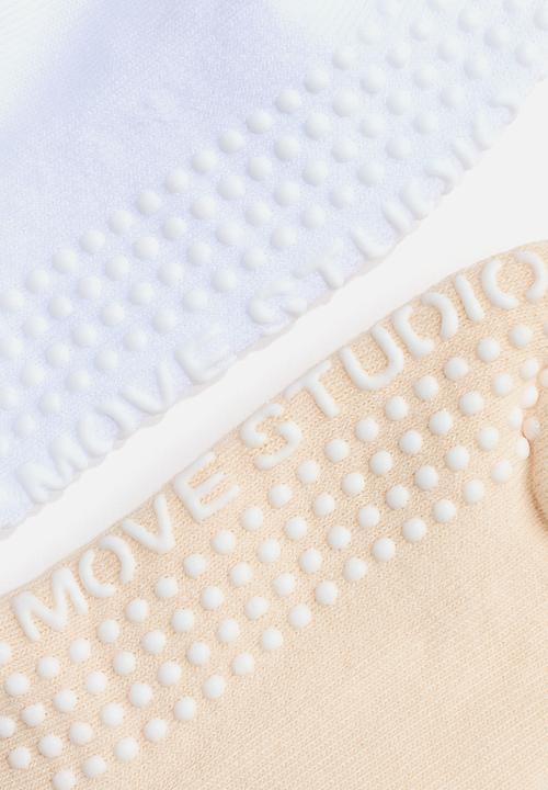H&M - 2-Pack anti-slip yoga socks - white/peachy beige