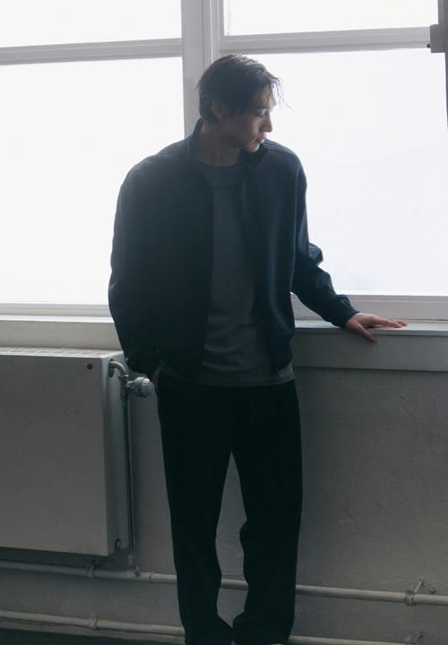H&M - Loose fit sports joggers with drymove? - black
