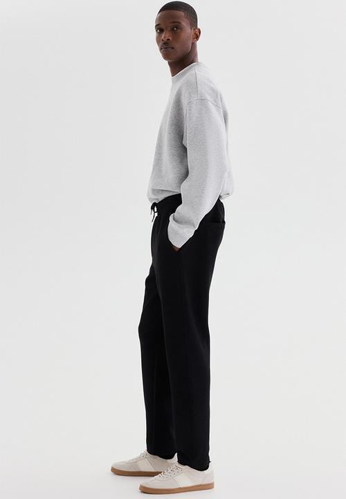 H&M - Regular fit joggers - black