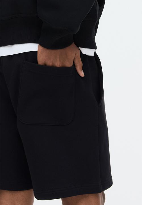 H&M - Regular fit sweatshorts - black