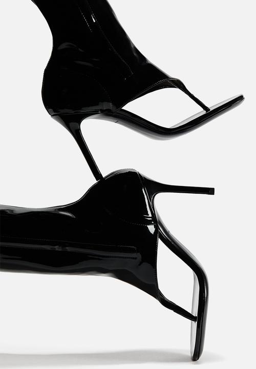 H&M - WARDROBE.NYC H&M:  Cut-out leather sock boots - black