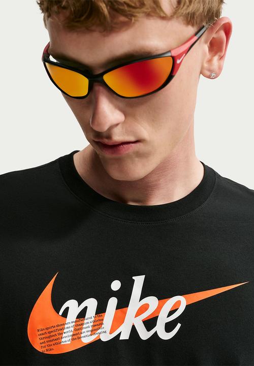 Nike - NSW Club Connect brand Std Tee - Black