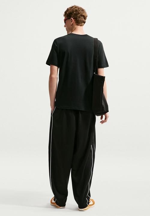 Nike - NSW Club Connect brand Std Tee - Black