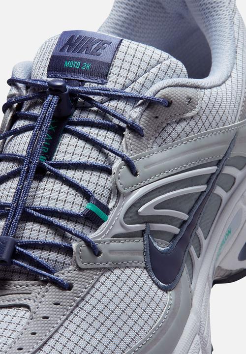 Nike - NIKE AIR MAX MOTO 2K